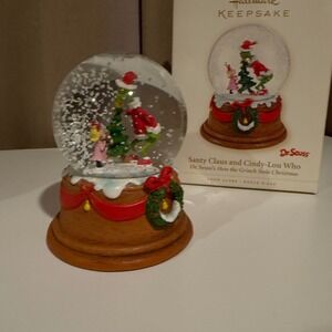 Hallmark Keepsake The Grinch Santy Claus Cindy-Lou Who Snow Globe 2006 Boxed